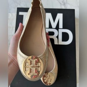 Tory Burch Gold Minnie Ballet Flat sz.6 (Like-New Condition)